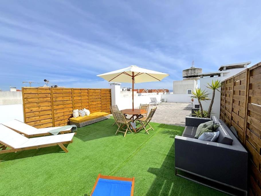 Nazare Boutique W Sea View And Private Rooftop Terace ภายนอก รูปภาพ